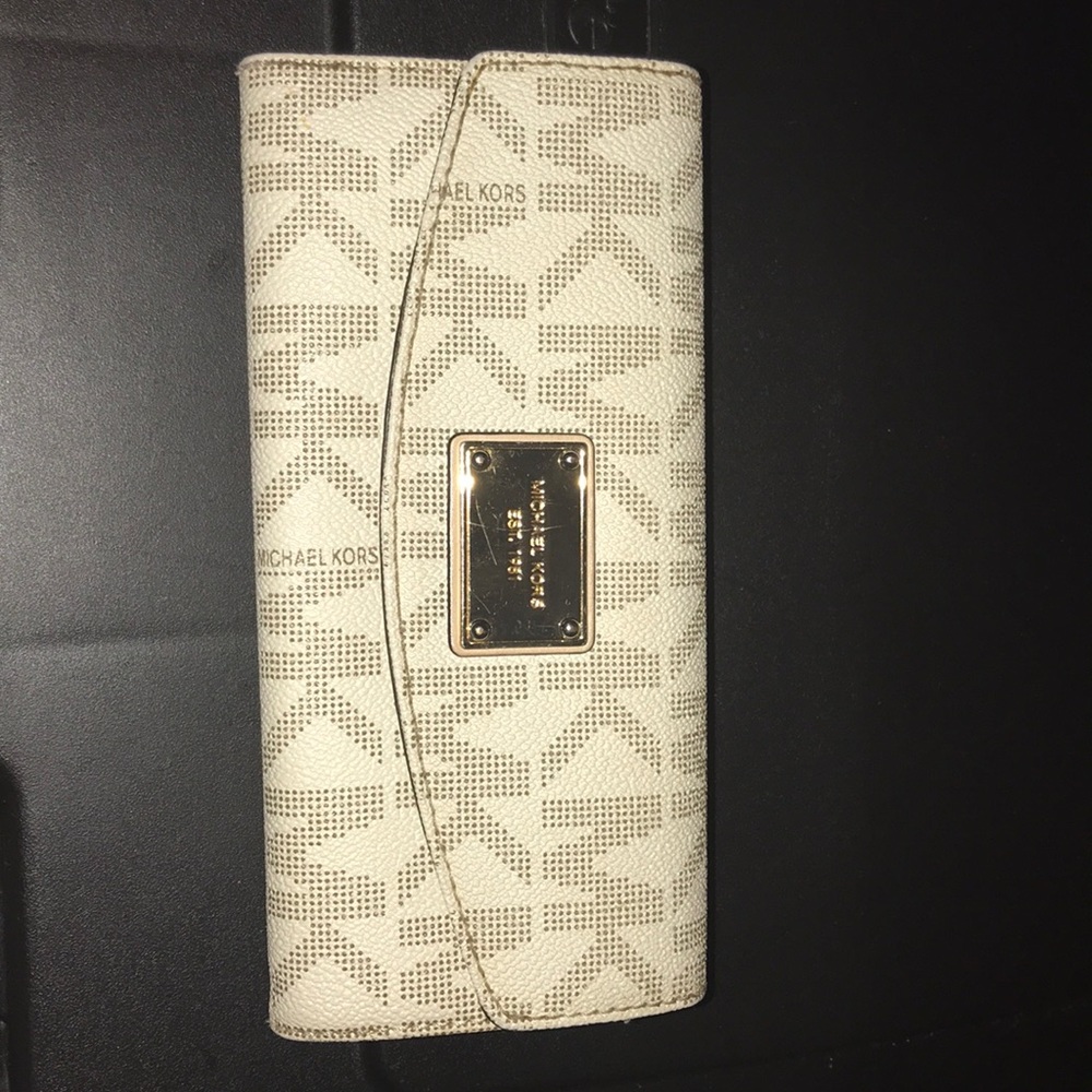 Michael Kors wallet